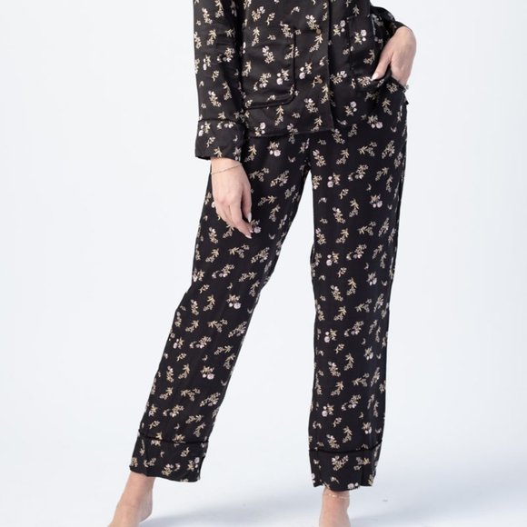 LOVE STORIES Weekend Pyjama Bottom in Black Prairie Flower Print. - Picture 1 of 4